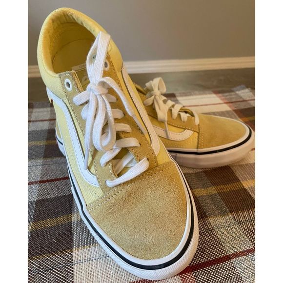 Van’s Other - Van’s Old Skool Yellow Tennis Shoes